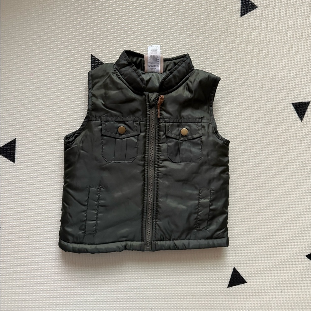 Brooklyn Boys|Baby/toddler gender neutral olive Green Sleeveless Puffer Vest•3T - Picture 4 of 7